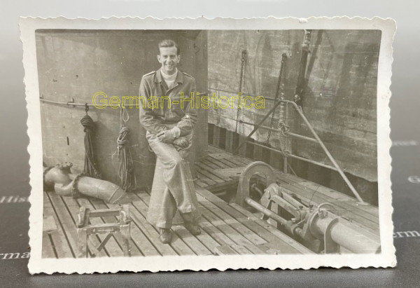 I. WO auf U-333 Lorient Einbau Schnorchelanlage